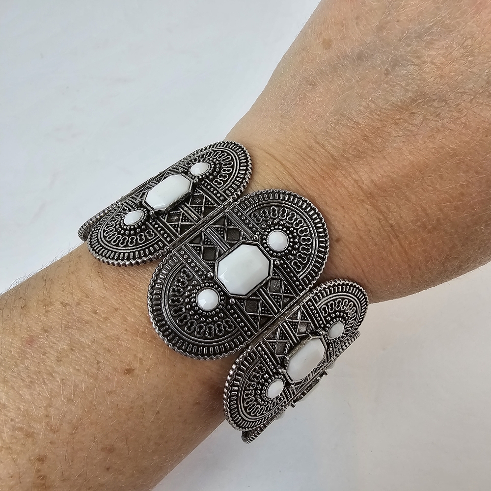 Bracelet - Picture 2 of 3